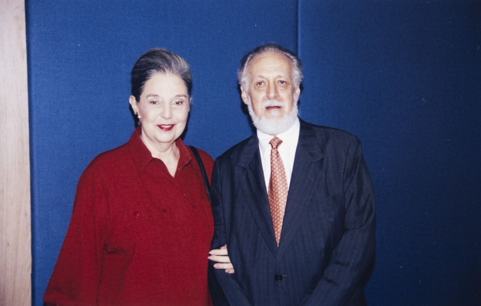 <a href="/galeria/alberto-da-costa-e-silva-e-sua-esposa-vera-de-queiroz-na-inauguracao-da-biblioteca-rodolfo">veja mais detalhes</a>